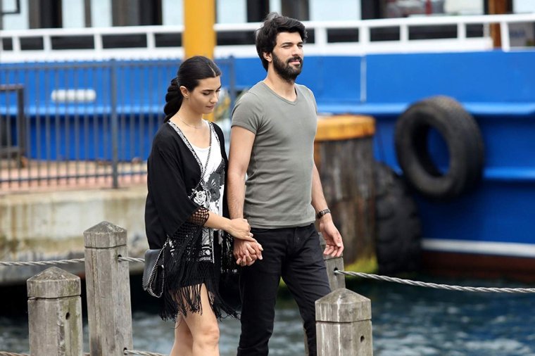 Турецкая актриса туба Буйукустун