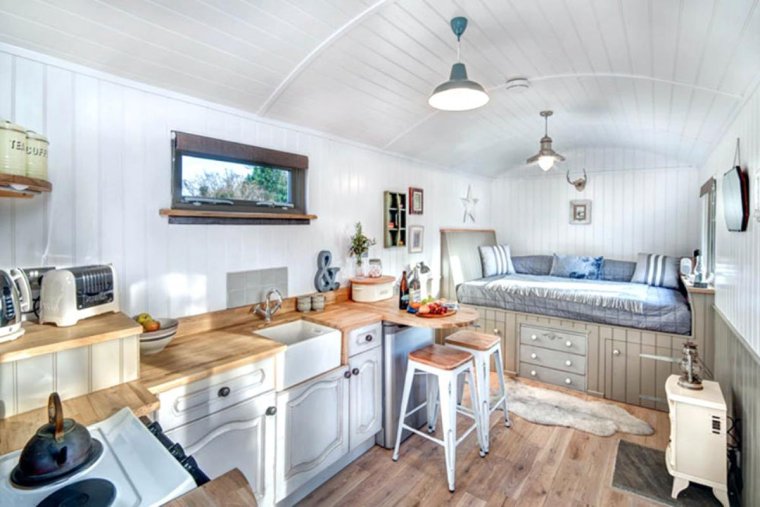 Тини Хаус 6 на 3