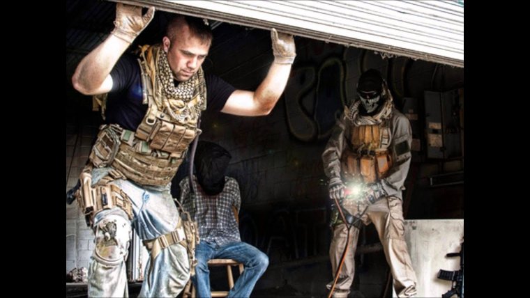 Саймон гоуст Райли