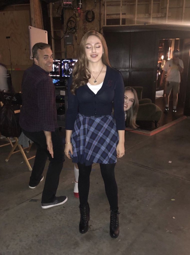 Даниэль Роуз Расселл фигура 2021