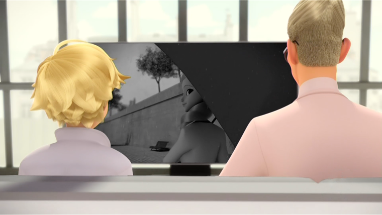 Габриэль Агрест в черном костюме