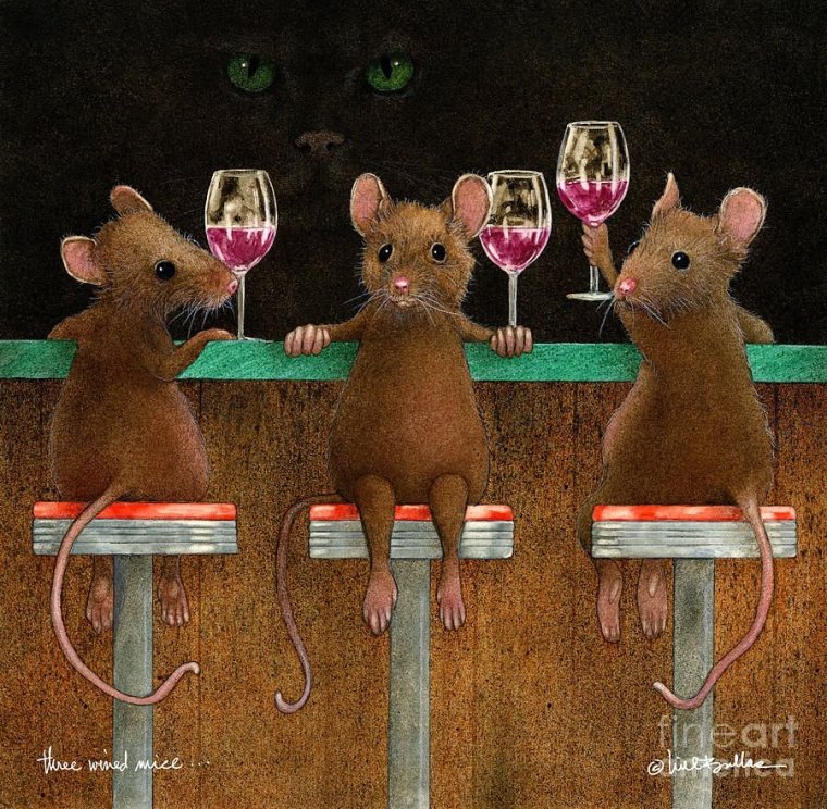 Мышь с боку