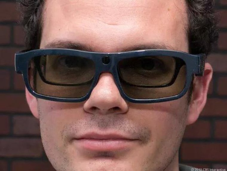 Очки на человеке