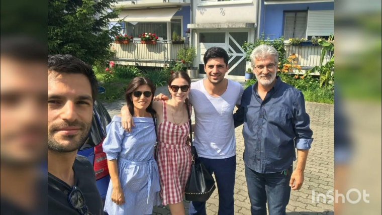 Серкан в очках