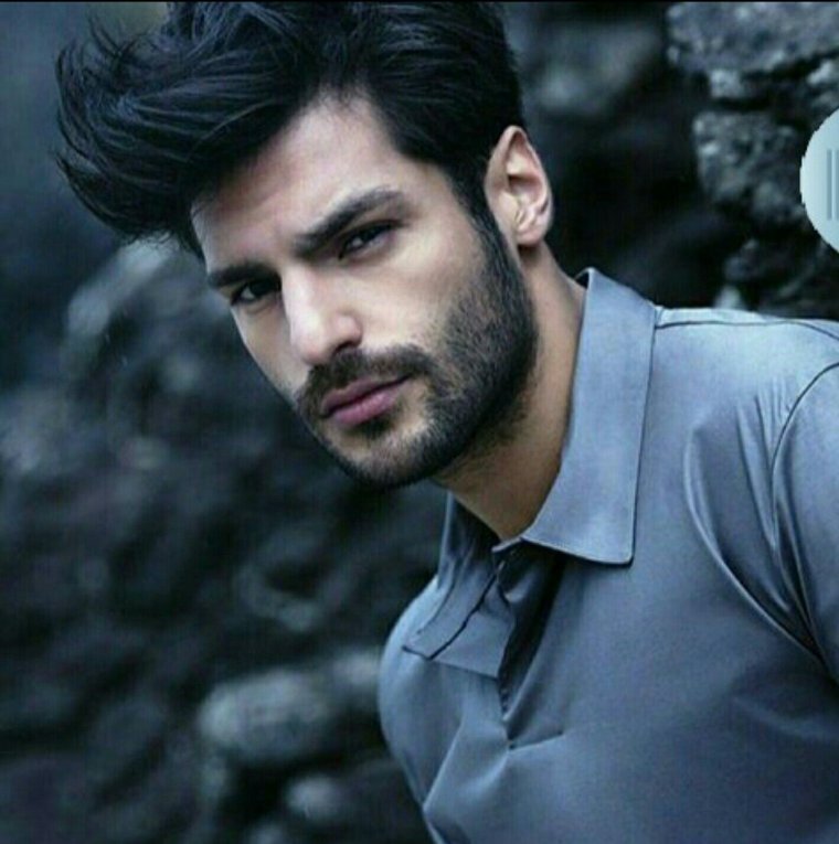 Озге Гюрель и Серкан