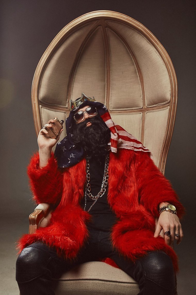 Сутенерская шуба розовая