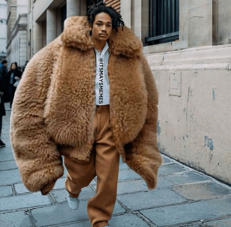 Огромная шуба