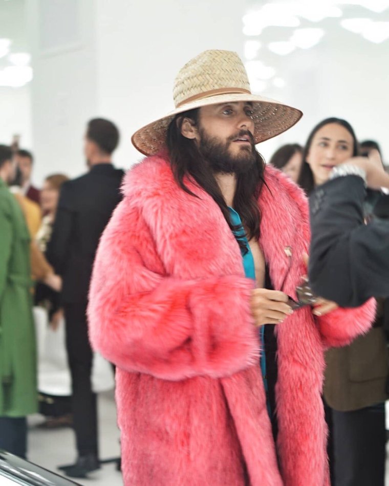 Джаред лето в розовой шубе
