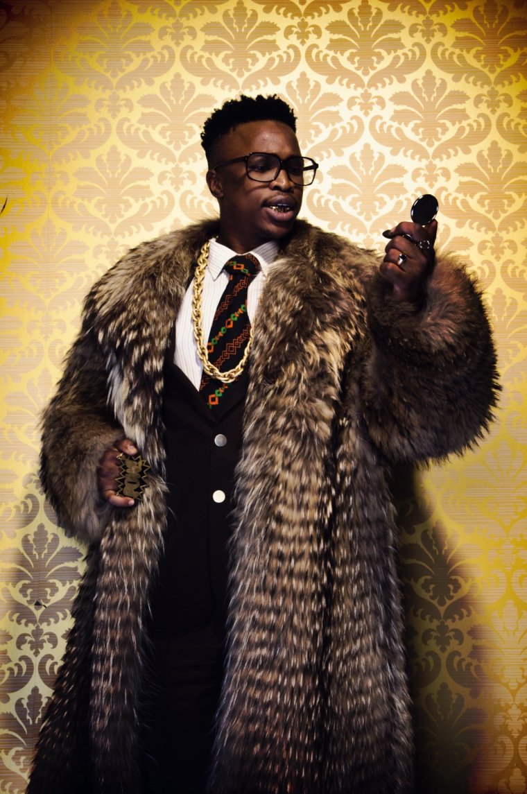 Сутенер в леопардовой шубе