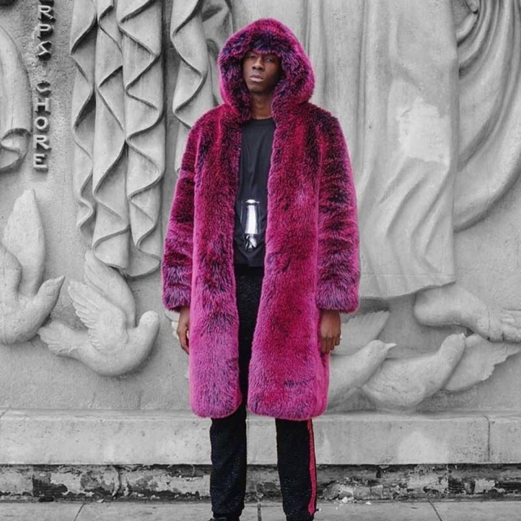 Мужчина в шубе