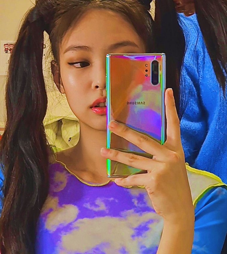 Ким Дженни 2020 селфи