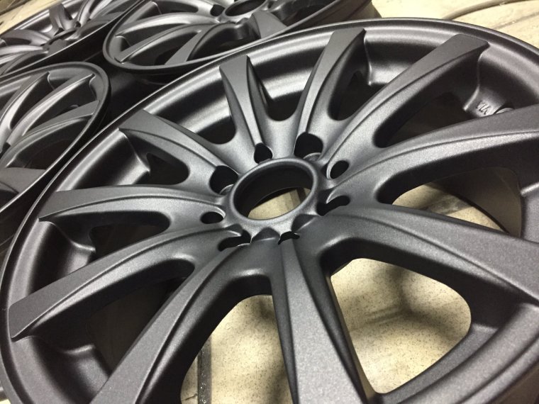 Колеса r20 графитовый металлик