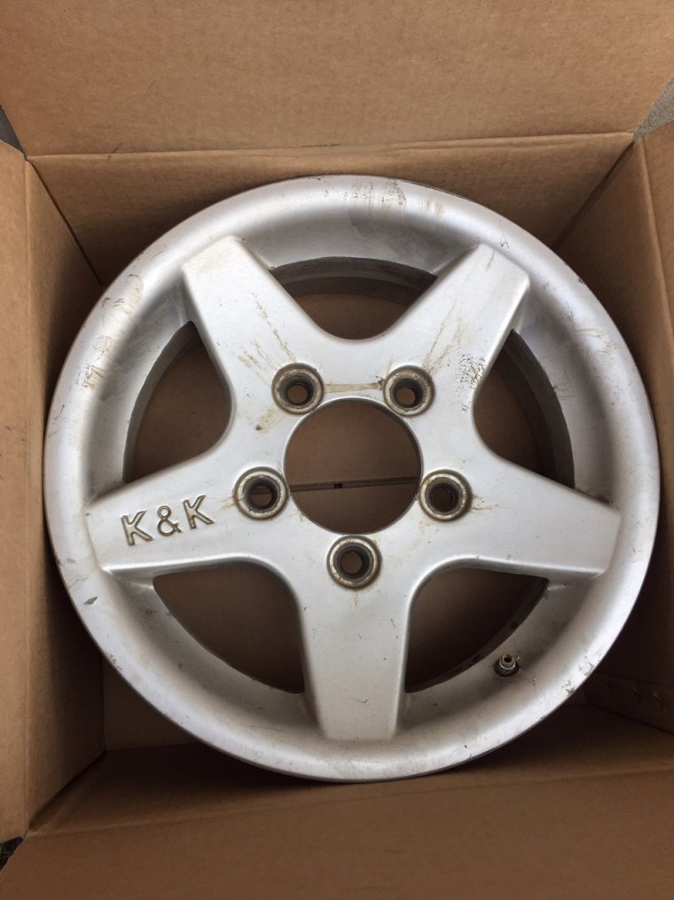 Лада 4х4 белая Ниагара