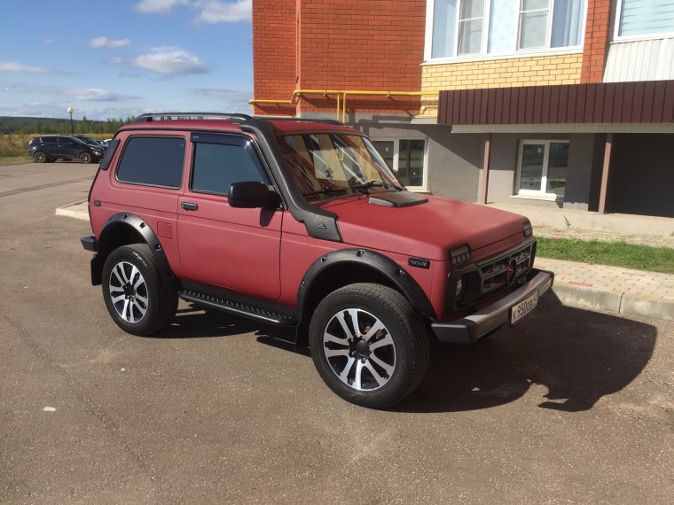 Нива Урбан серебристая r20