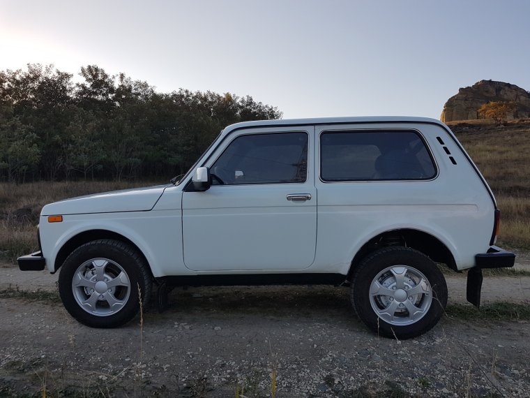 На ниву 2131 r16