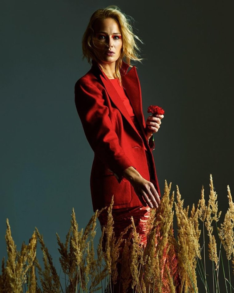 Екатерина Маликова в Нижнем белье в сериале в клетке