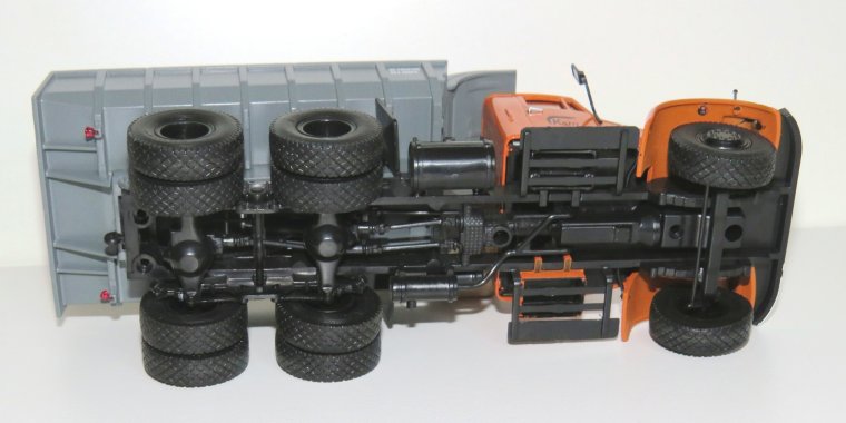 Машинки ДЕАГОСТИНИ масштаб 1/43 КАМАЗ