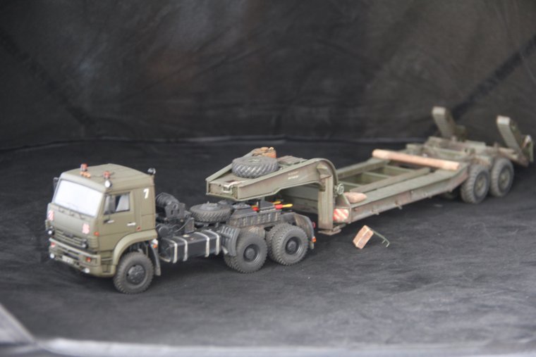 Автомобиль МАЗ 5335