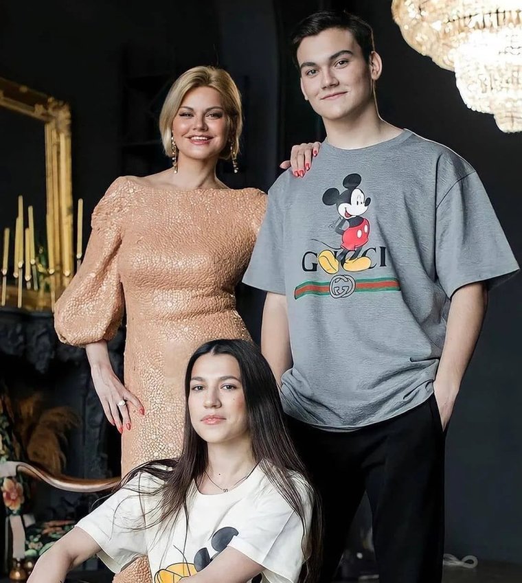 Марина круг дочь Ирины круг