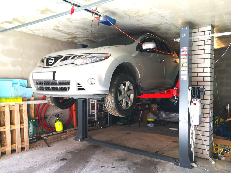 Nissan Qashqai на подъемнике