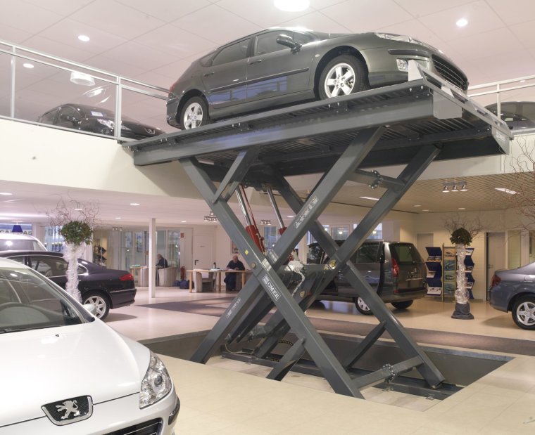 Подъёмник ножничный 4,5 т, сход-развал с 2-м уровнем подъёма, Omer, Fox 45