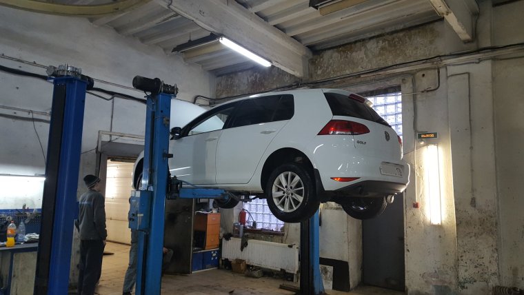 Подъемник в гараж