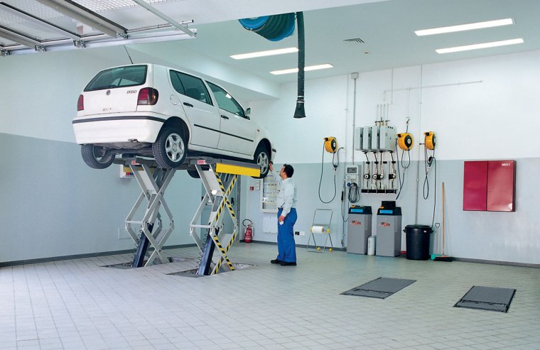 Домкрат подъемник 3м