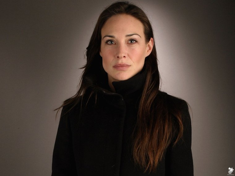 Клэр Форлани скала