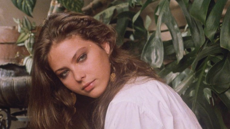 Орнелла Мути пластика