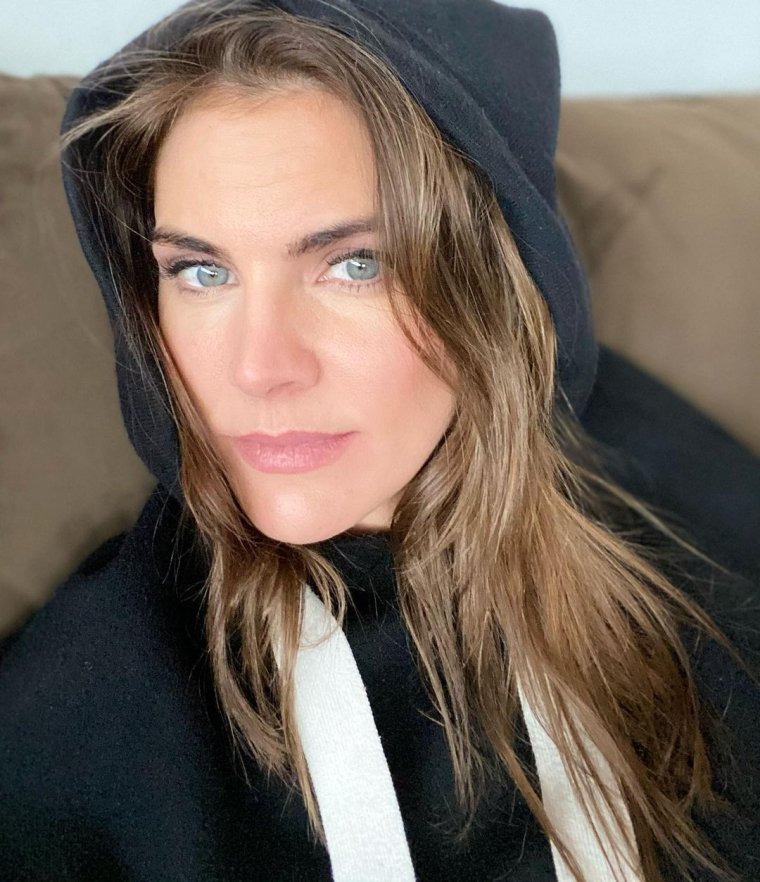 Амайя Саламанка в платьях