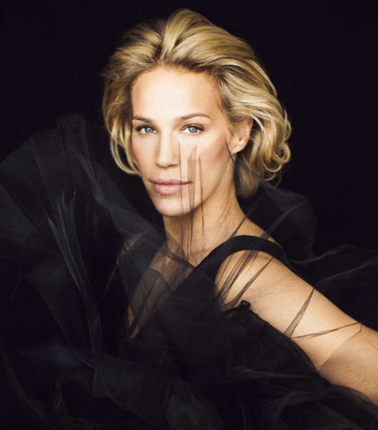 Эмма сьоберг в молодости