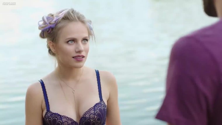 Дав Камерон в Нижнем белье