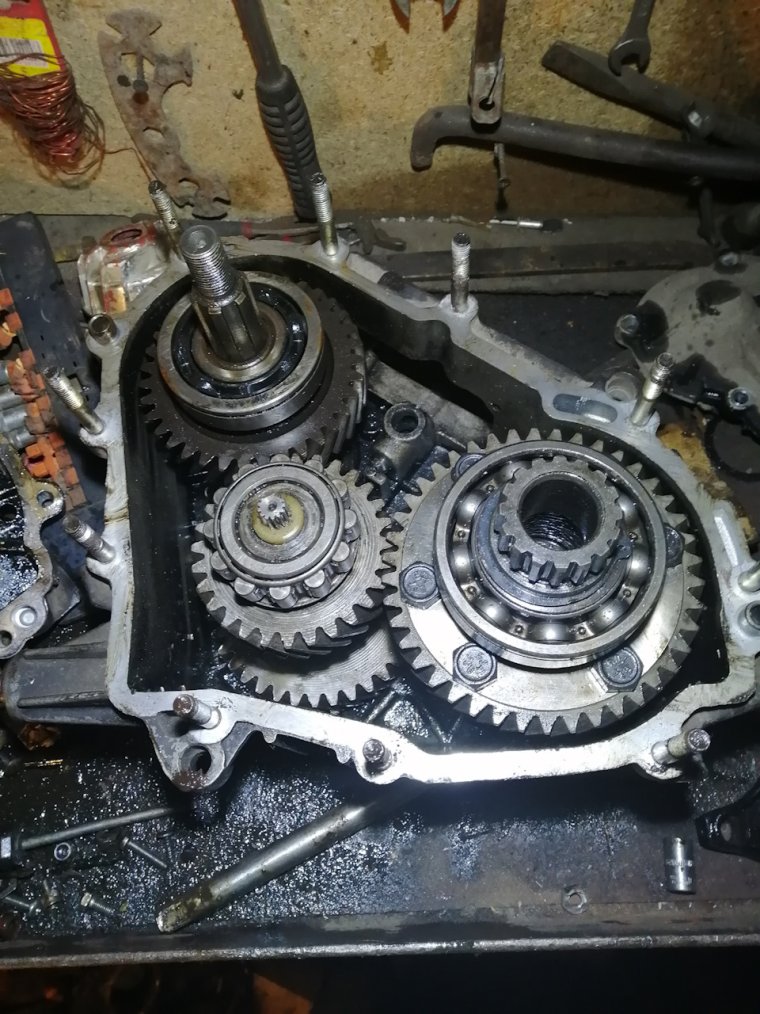 Раздатка Нива 2121 в разборе