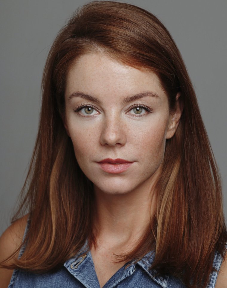 Розамунд Пайк Бонд