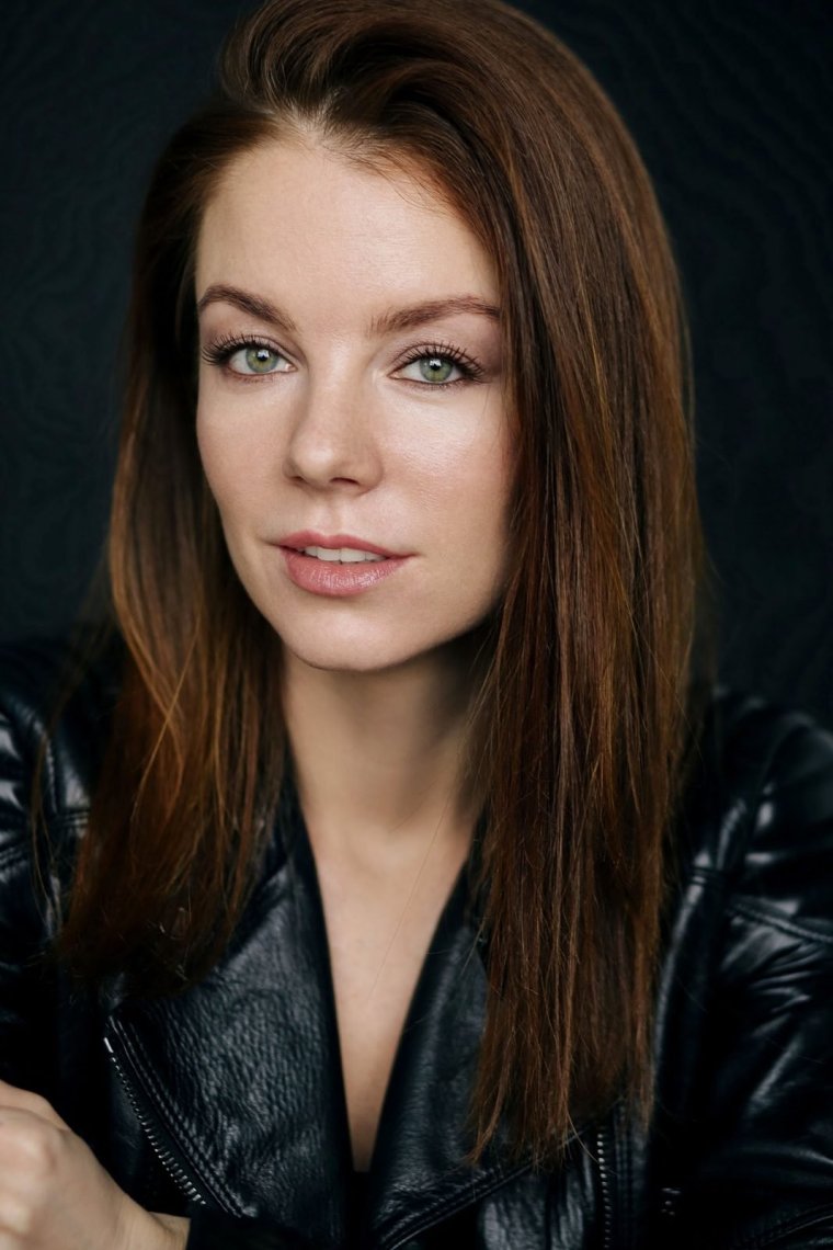 Петровская певица алёна