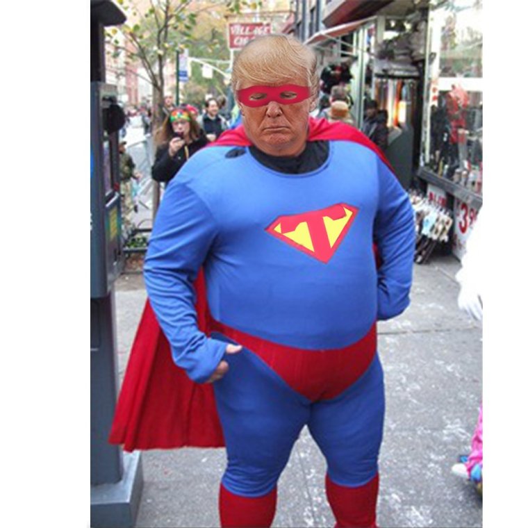 Мужик в костюме Супермена