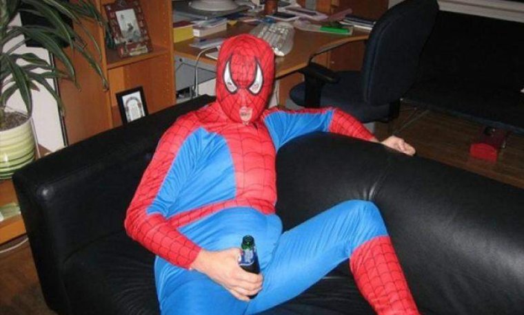 Смешной костюм человека паука