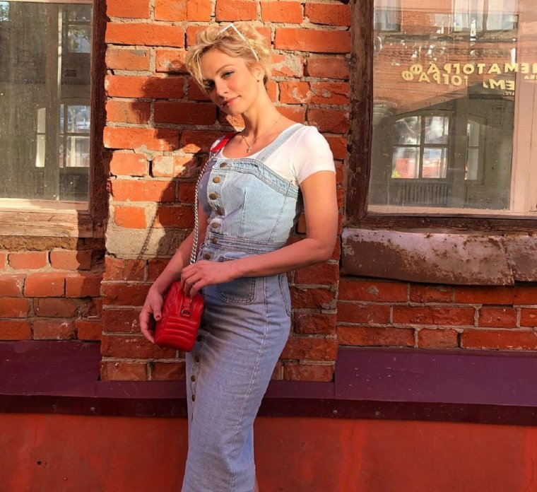 Полина Максимова муж