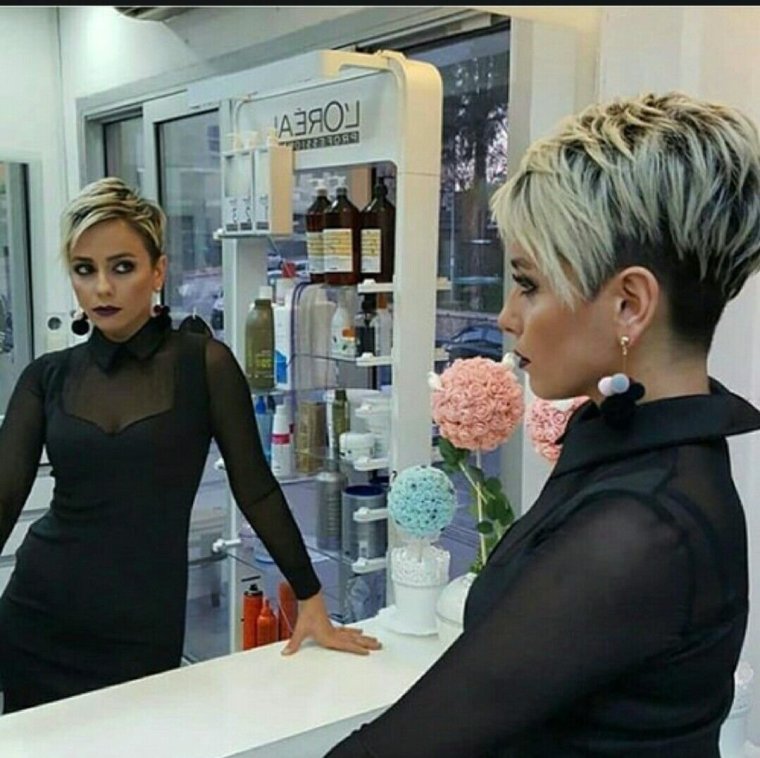 Полина Максимова горячее