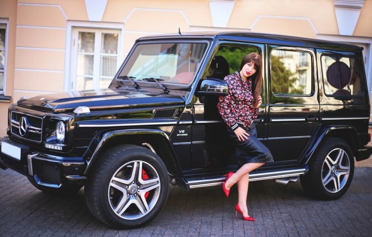 Мерседес g63 АМГ И девушки