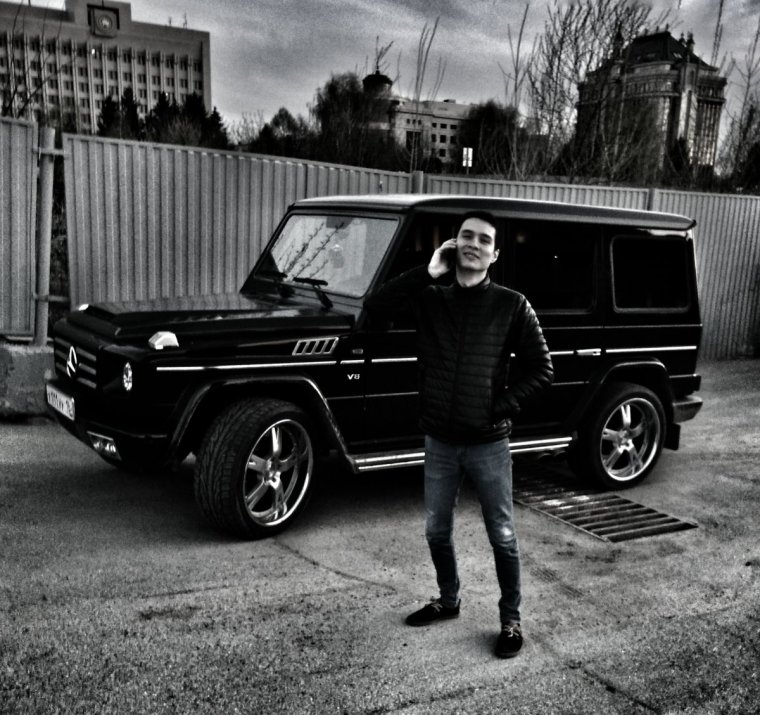 Парень на Гелендвагене