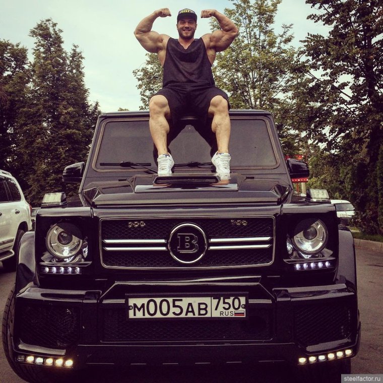 Парень на Гелендвагене