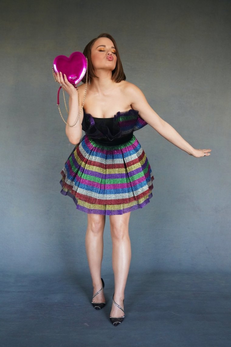 Джои Кинг грудь