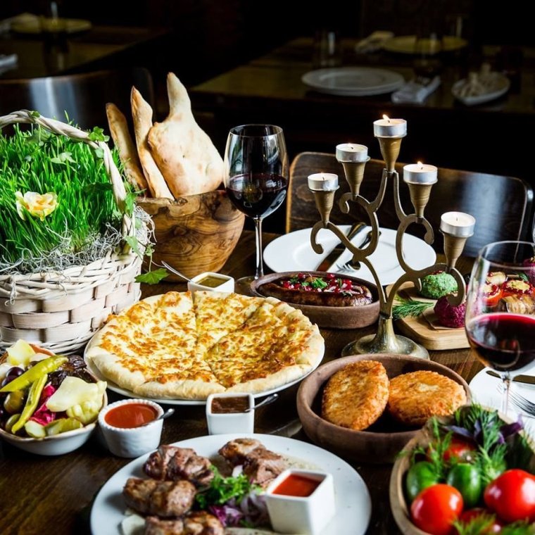 Грузинская еда застолье