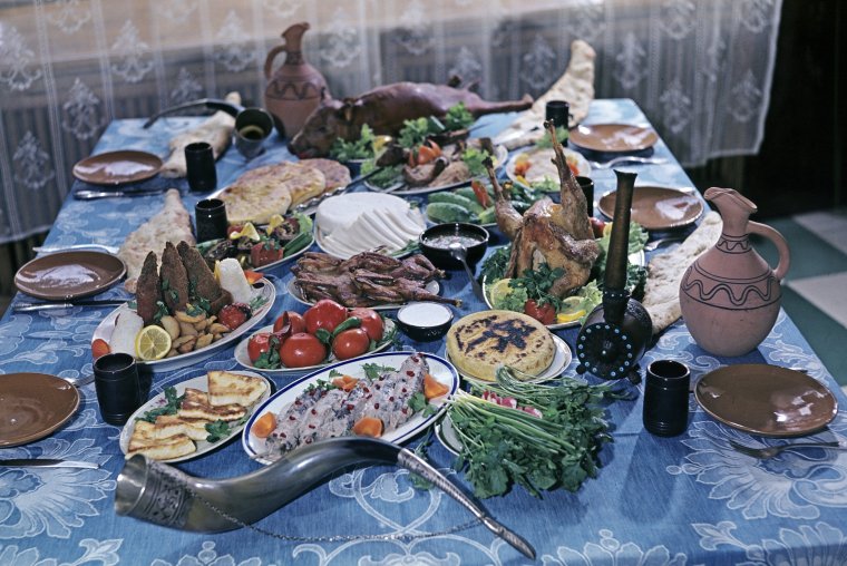 Супра грузинское застолье