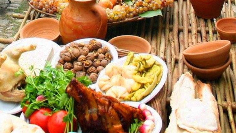 Супра грузинское застолье