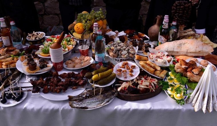 Грузия - традиционное грузинское застолье Супра