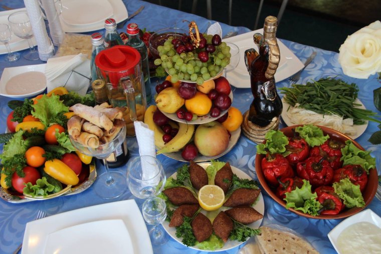Армянский праздничный стол
