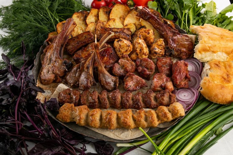 Кавказская кухня шашлык