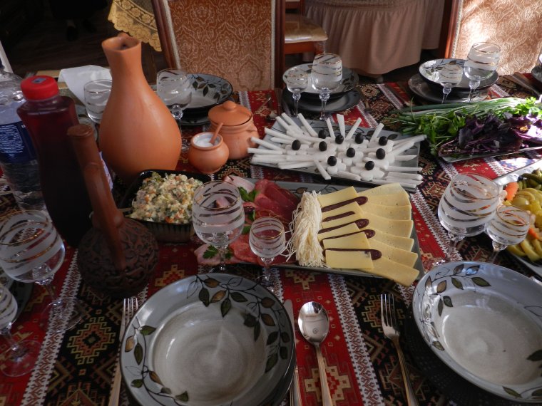 Сервировка армянского стола
